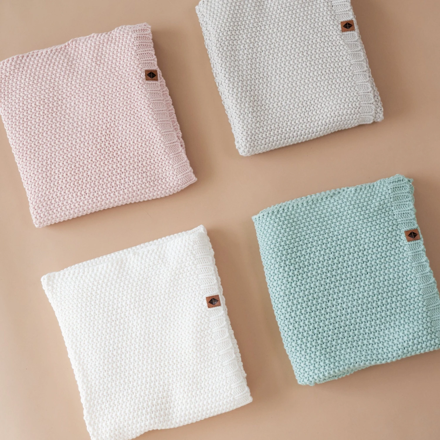 Chunky Knit Baby Blanket In Blush 2 Chunky Knit Baby Blanket In Blush - Image 2