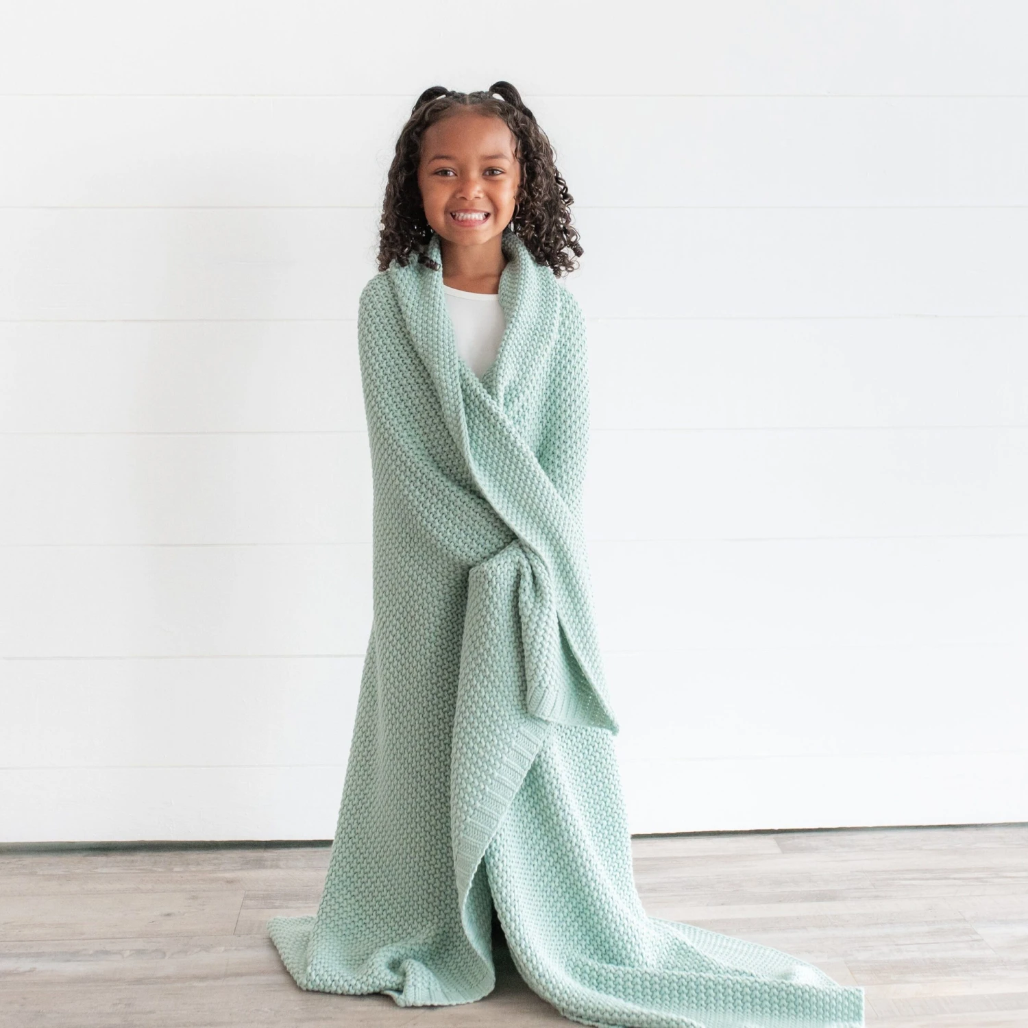 Chunky Knit Toddler Blanket In Sage 4 Chunky Knit Toddler Blanket In Sage - Image 4