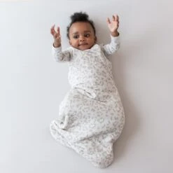 Sleep Bag In Oat Leopard 1.0 -Kyte baby Store kyte baby sleep bag 1 0 tog sleep bag in oat leopard 1 0 32329611313263